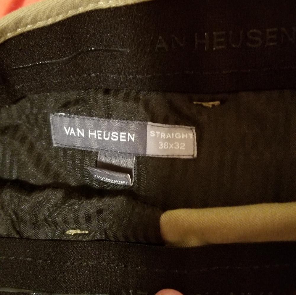 Mens Tag Heusen Khaki pants